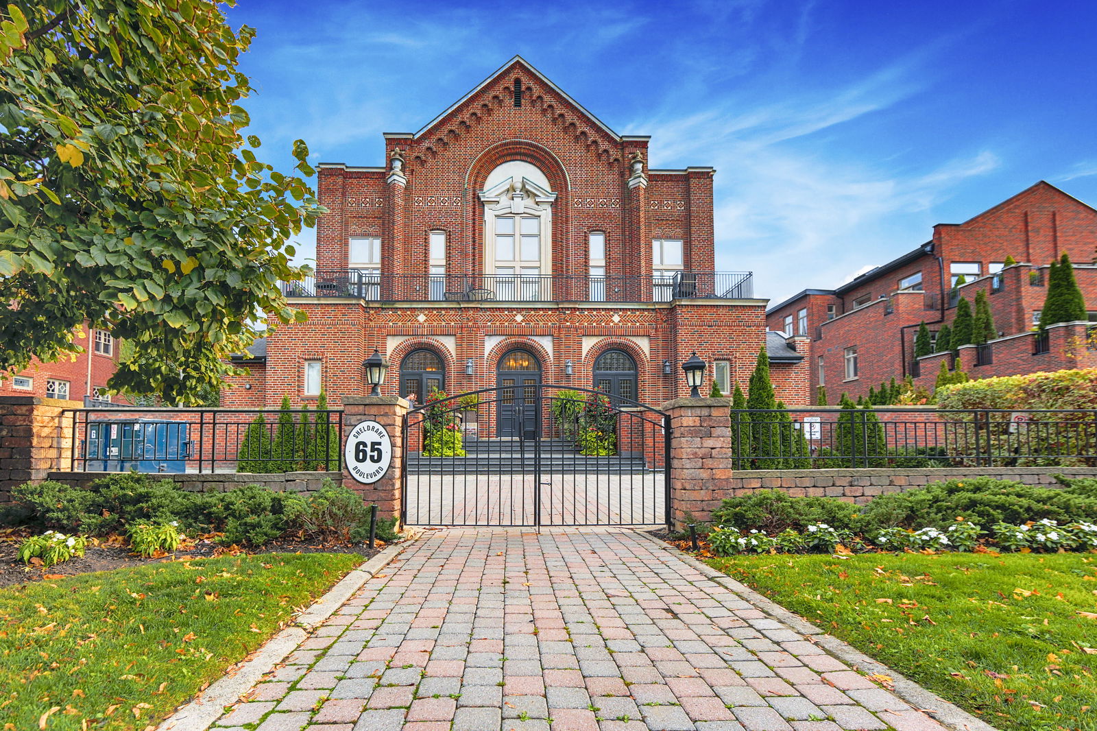 Exterior Facade — St George on Sheldrake, Midtown, Toronto