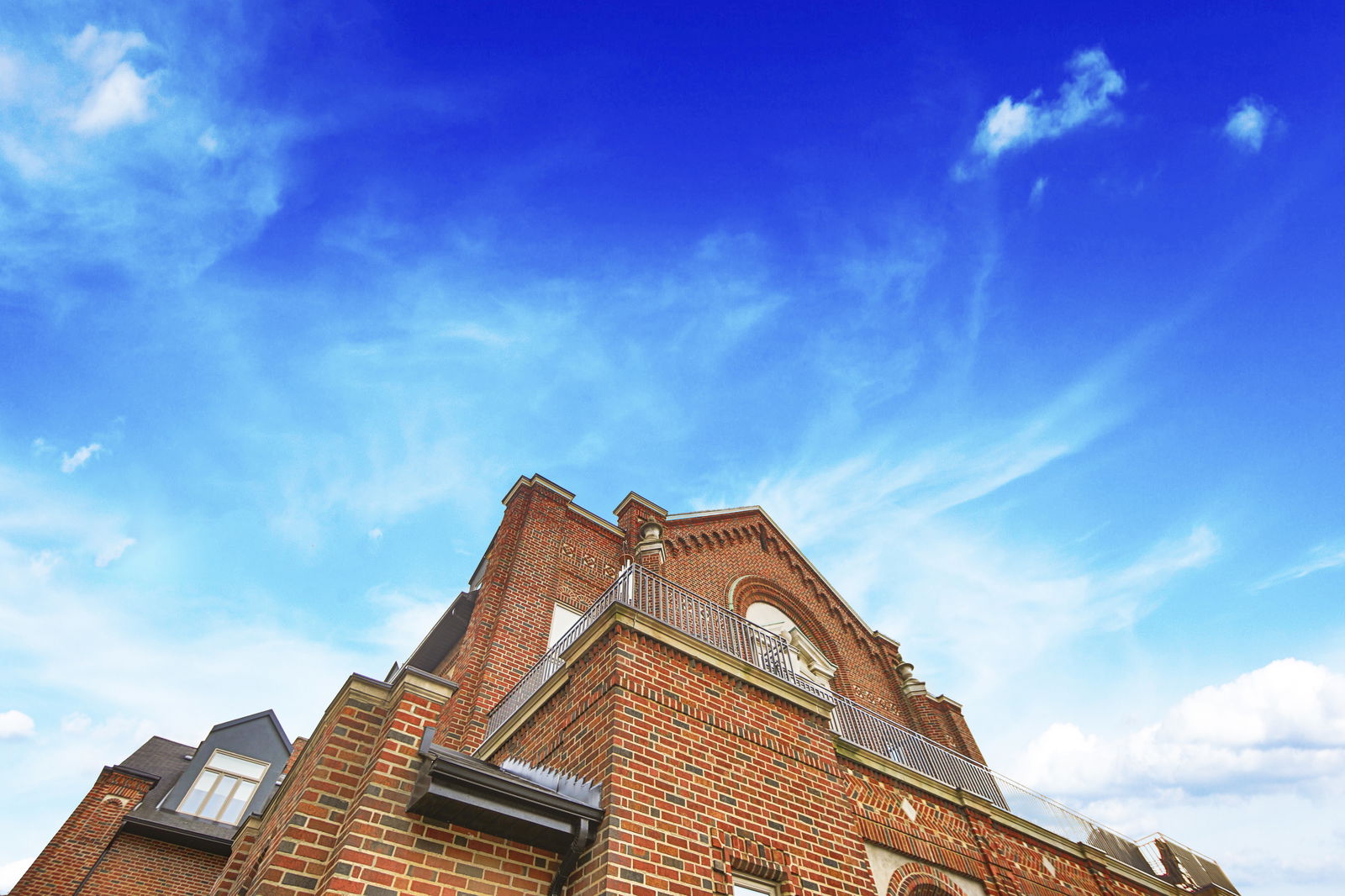 Exterior Sky — St George on Sheldrake, Midtown, Toronto