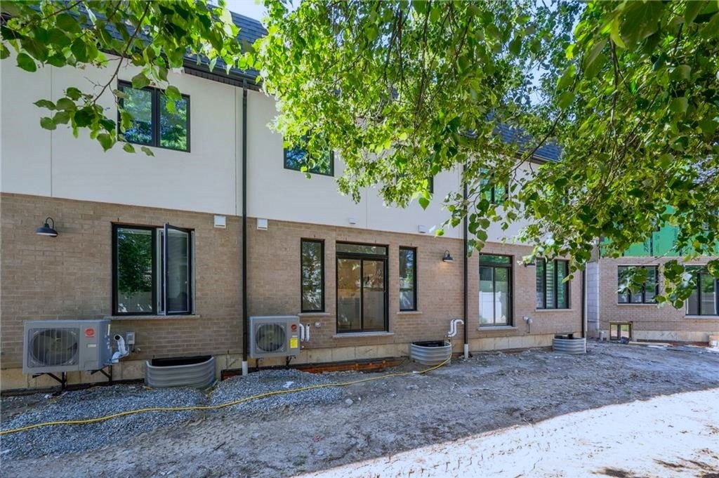 Vineyards Townhomes, Cambridge, Toronto