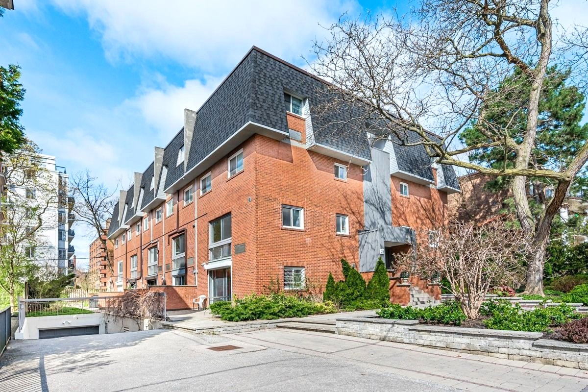 28 Admiral Road , Downtown, Toronto