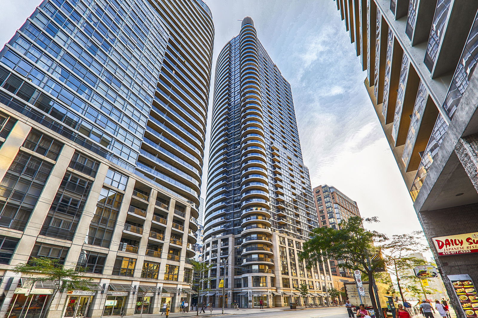 Exterior — The Met Condos, Downtown, Toronto