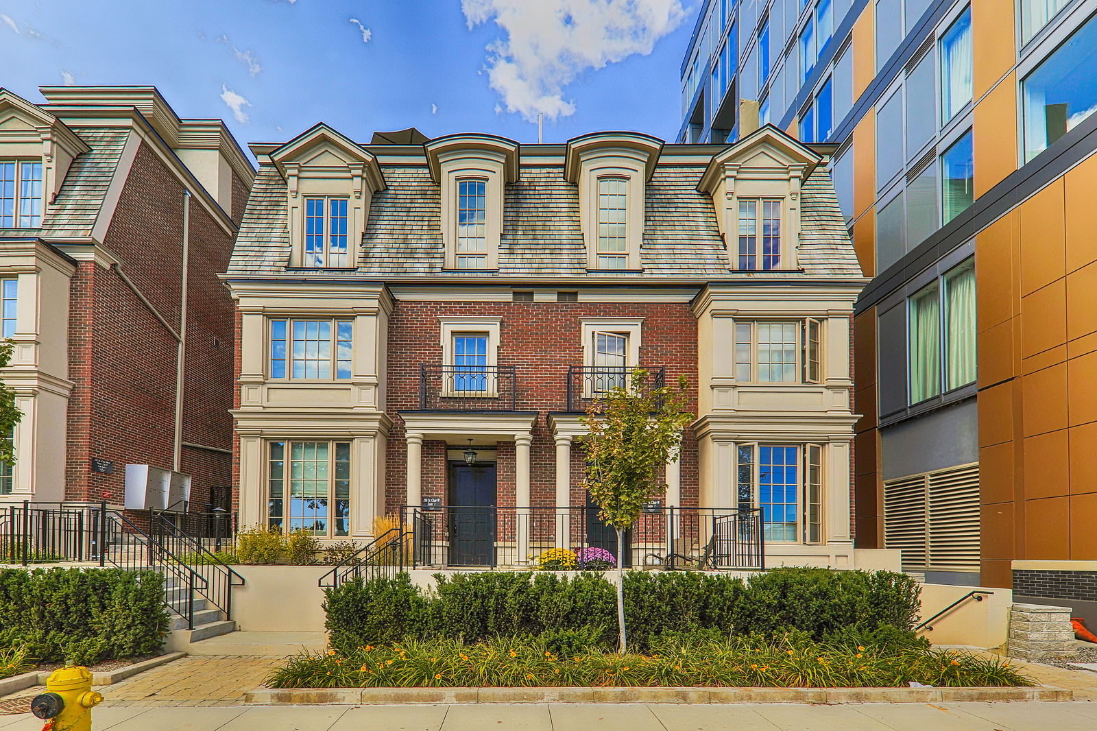 Exterior Facade — Churchill Collection Townhomes, Midtown, Toronto