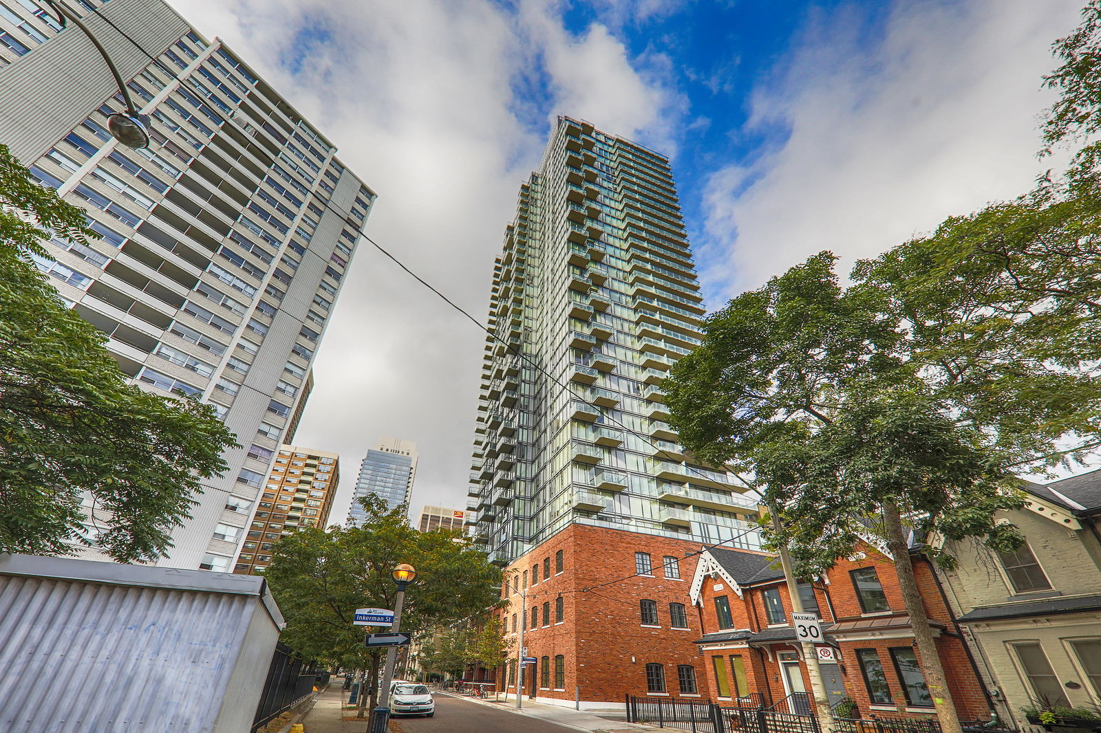 Exterior — Nicholas Residences, Downtown, Toronto