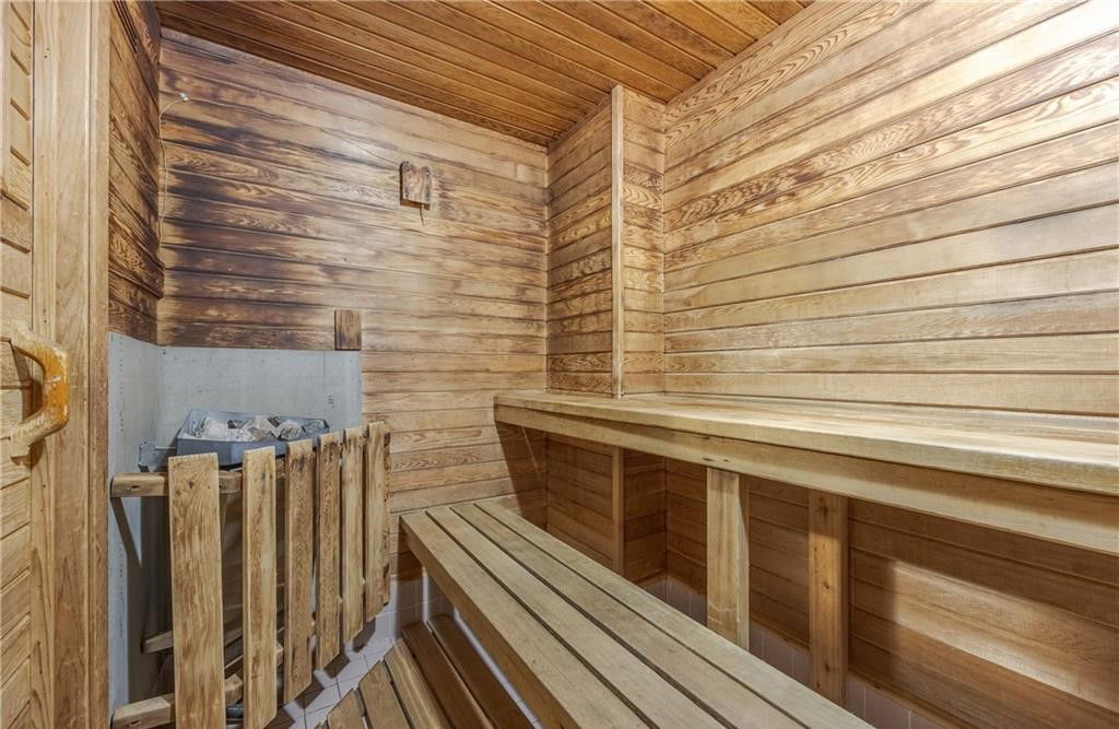 Sauna — Mill Run Condominiums, St. Catharines, Toronto