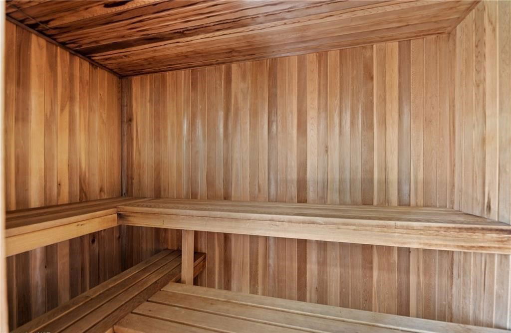 Sauna — 701 Geneva Street, St. Catharines, Toronto