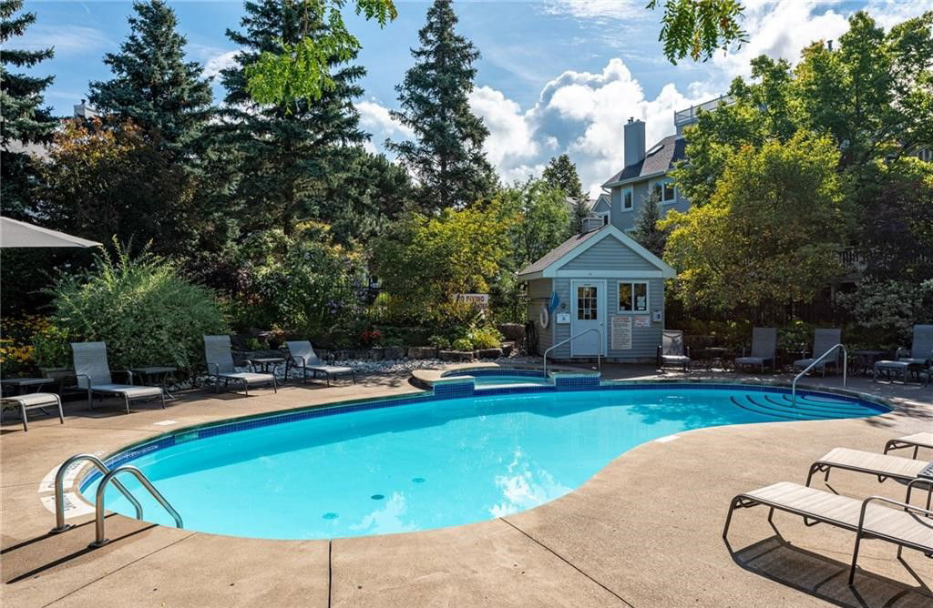 Pool — 5 Lakeside Drive, St. Catharines, Toronto