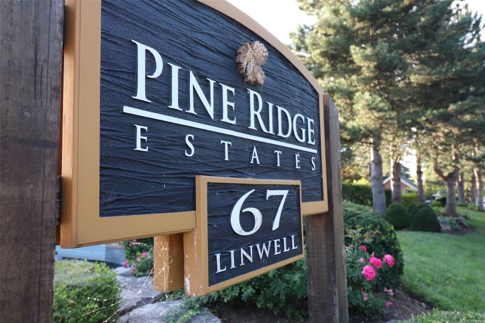 Pine Ridge Estates, St. Catharines, Toronto