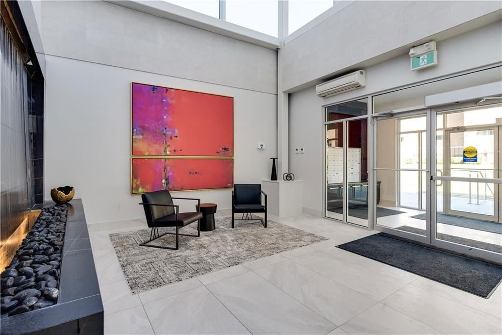 Lobby — 77 Yates Street, St. Catharines, Toronto