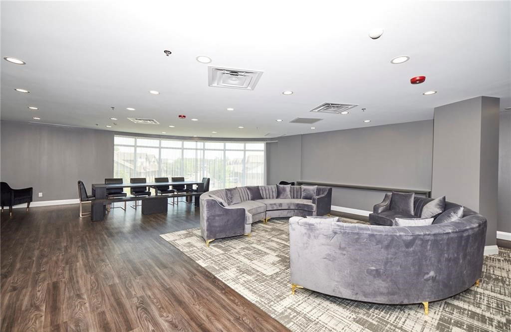 Lounge — Upper Vista Condos, Niagara Falls, Toronto