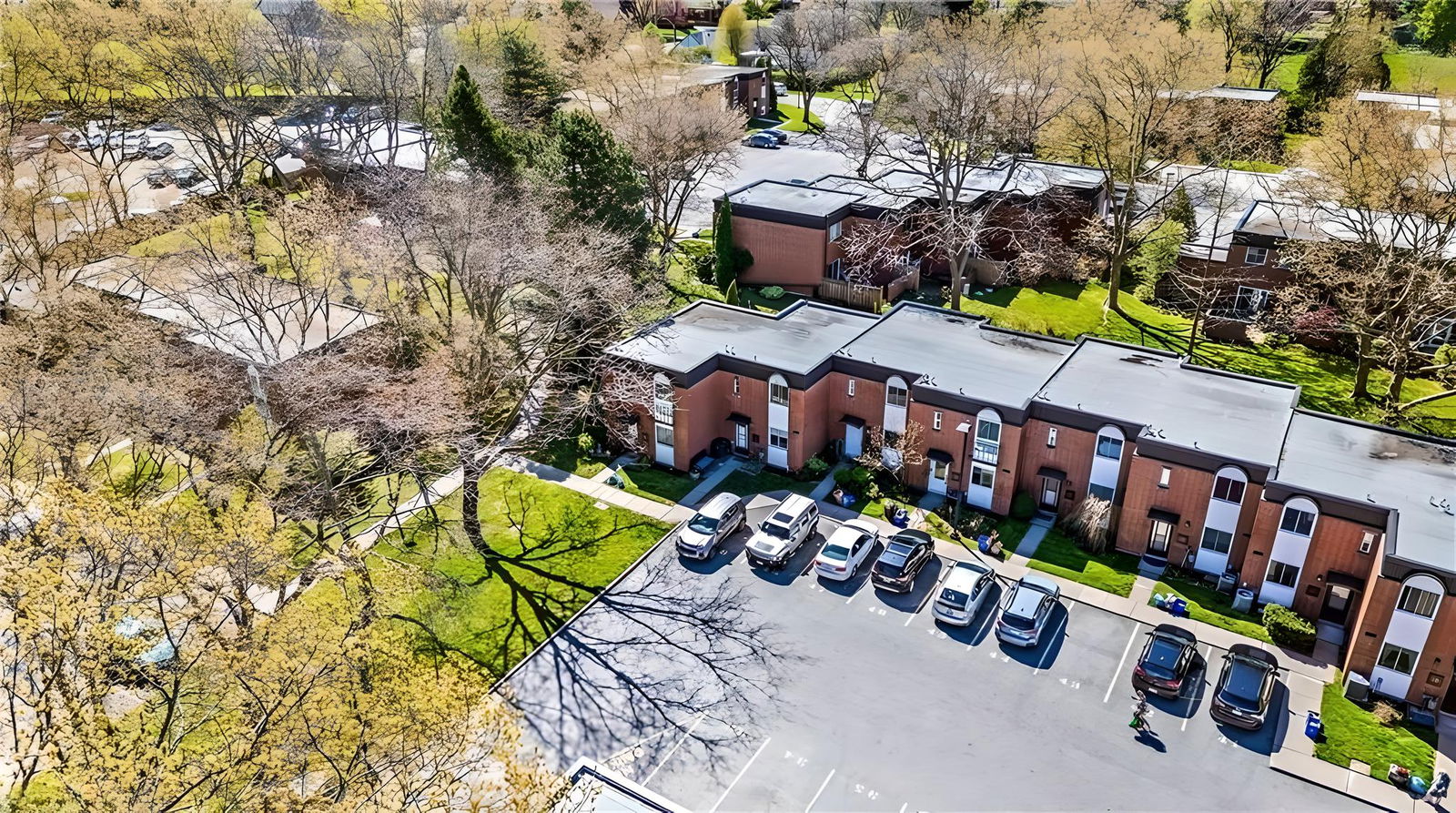 6476 Huggins Street, Niagara Falls, Toronto