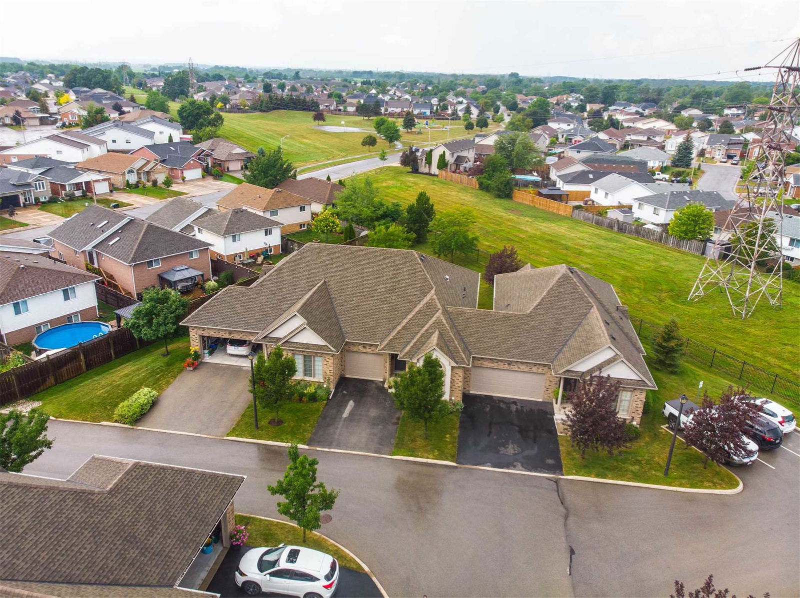 West Meadow South, Niagara Falls, Toronto