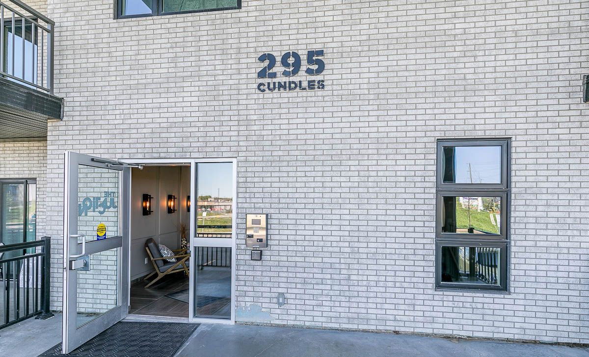 Entrance — The Junction Condos, Barrie, Toronto