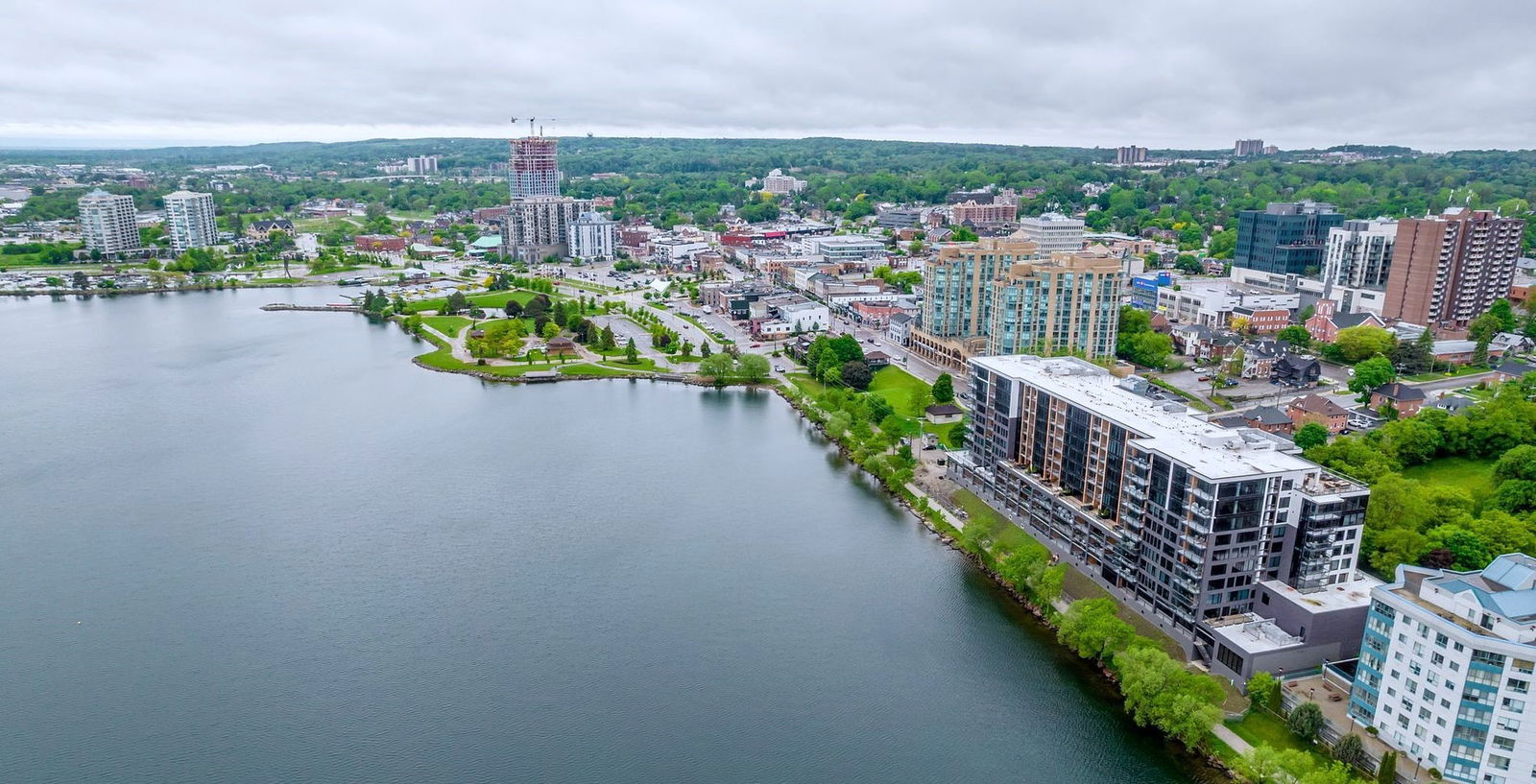 Skyline — Lakhouse, Barrie, Toronto