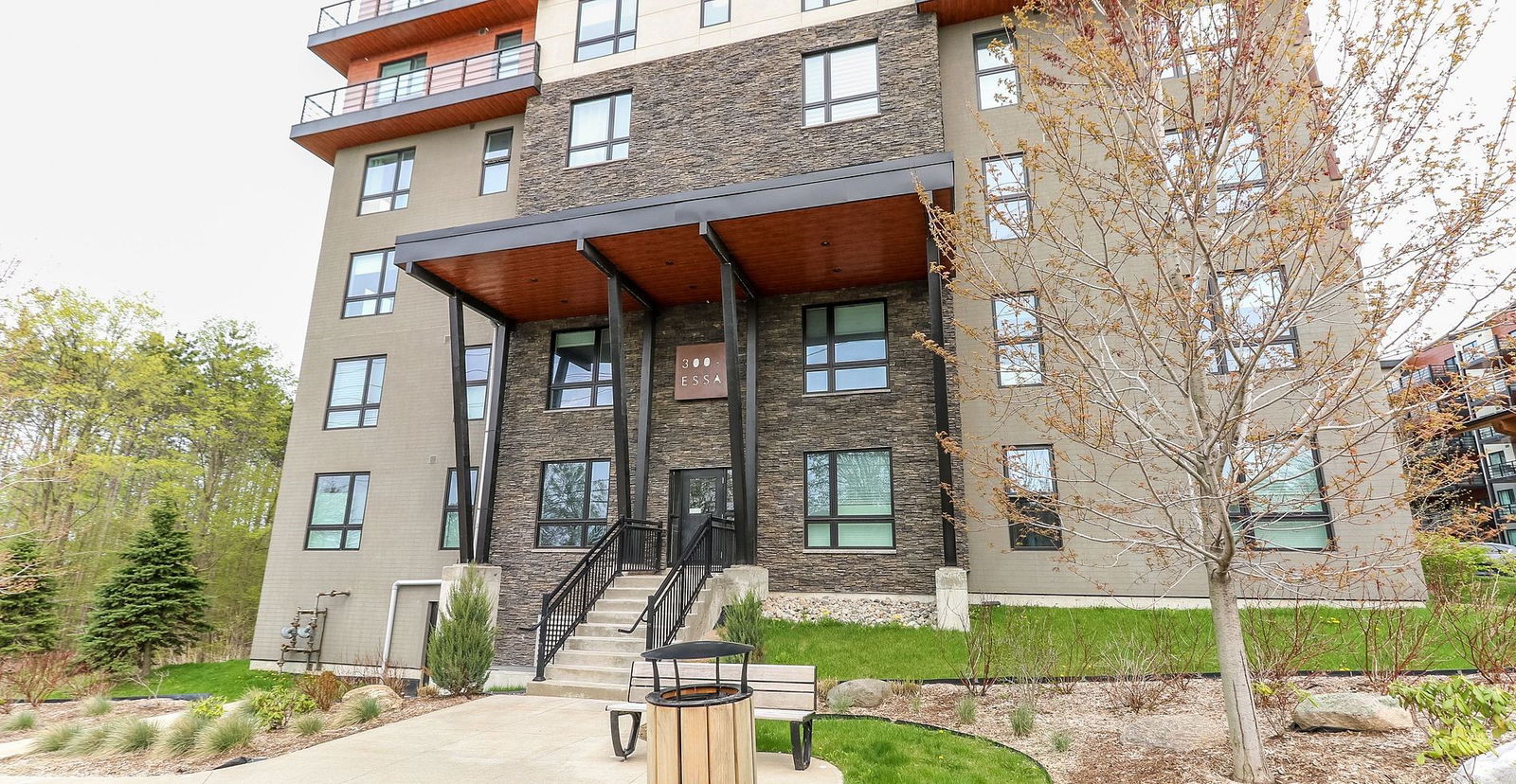 Entrance — The Gallery Condominiums, Barrie, Toronto