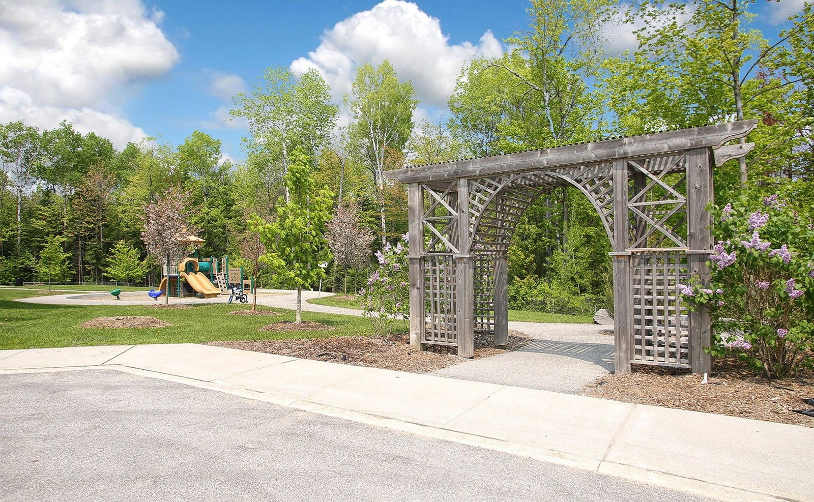 Playground — Greenwich Village The West Vill, Barrie, Toronto