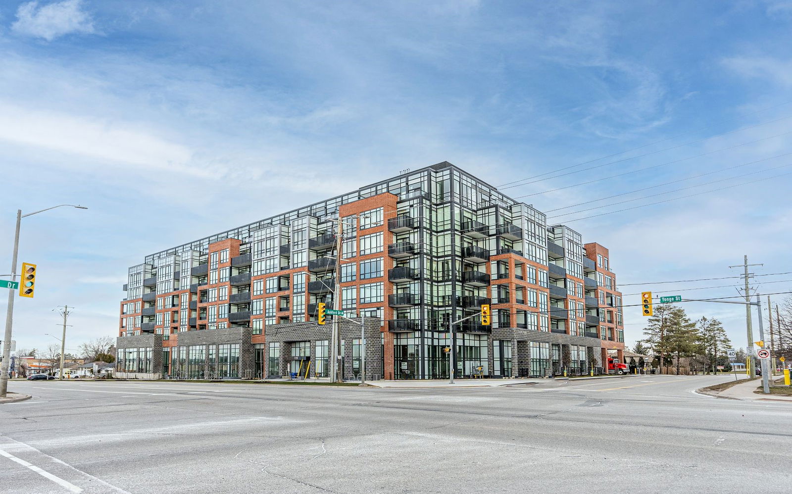 South District Condominium, Barrie, Toronto