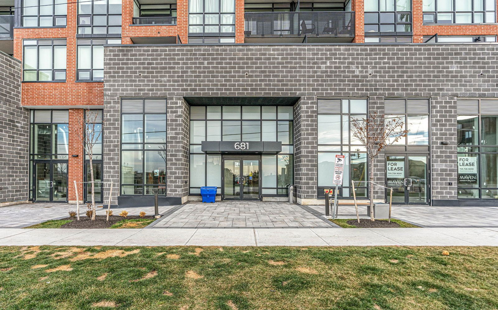 Entrance — South District Condominium, Barrie, Toronto