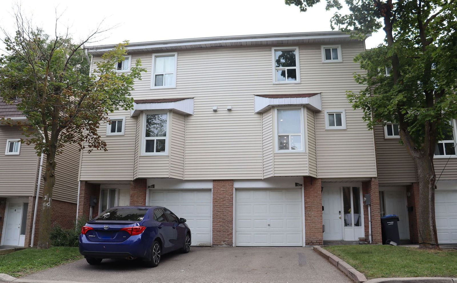 90 Enmount Drive, Brampton, Toronto