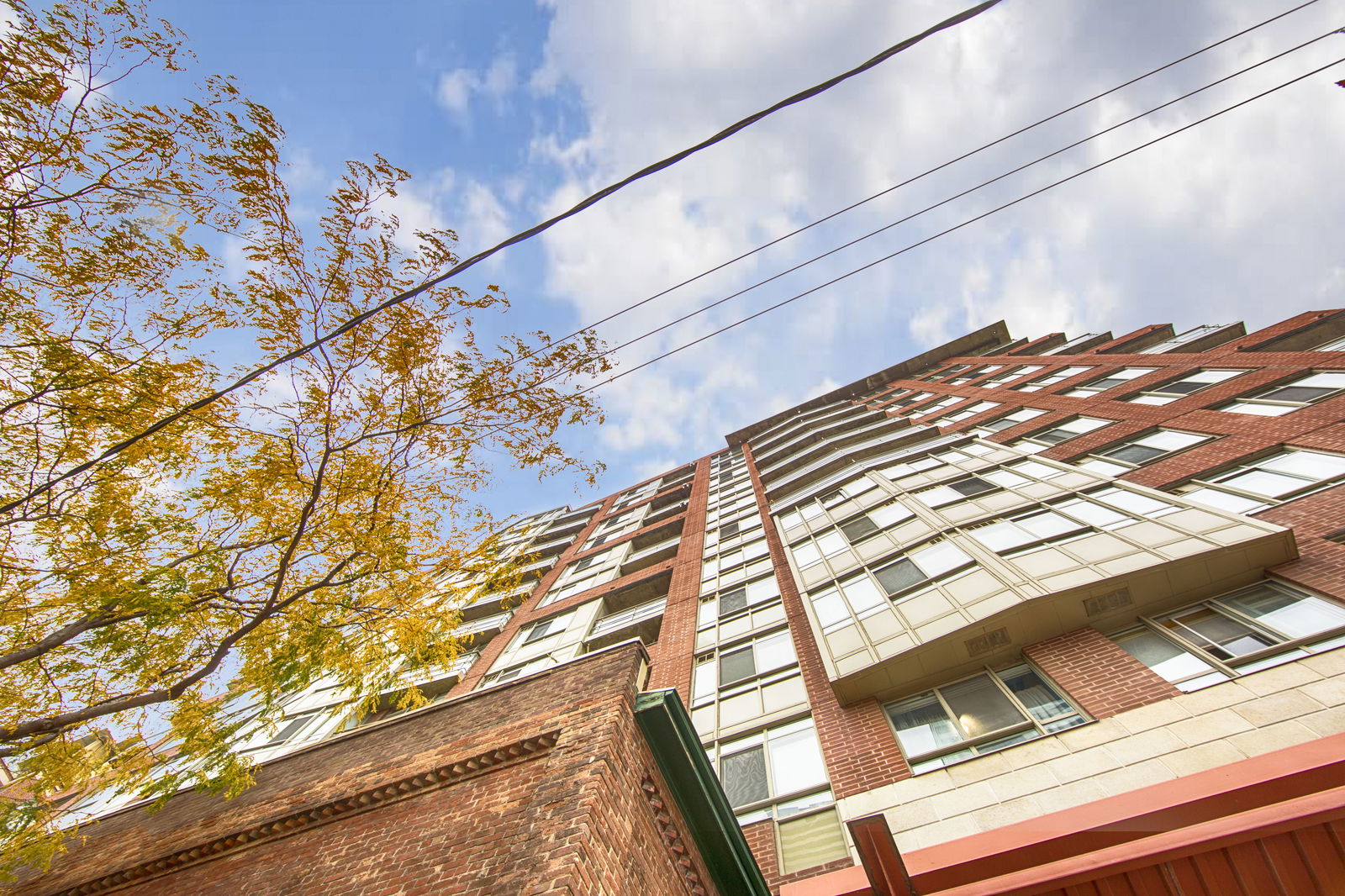 Exterior Sky — 80 Mill Street, Downtown, Toronto