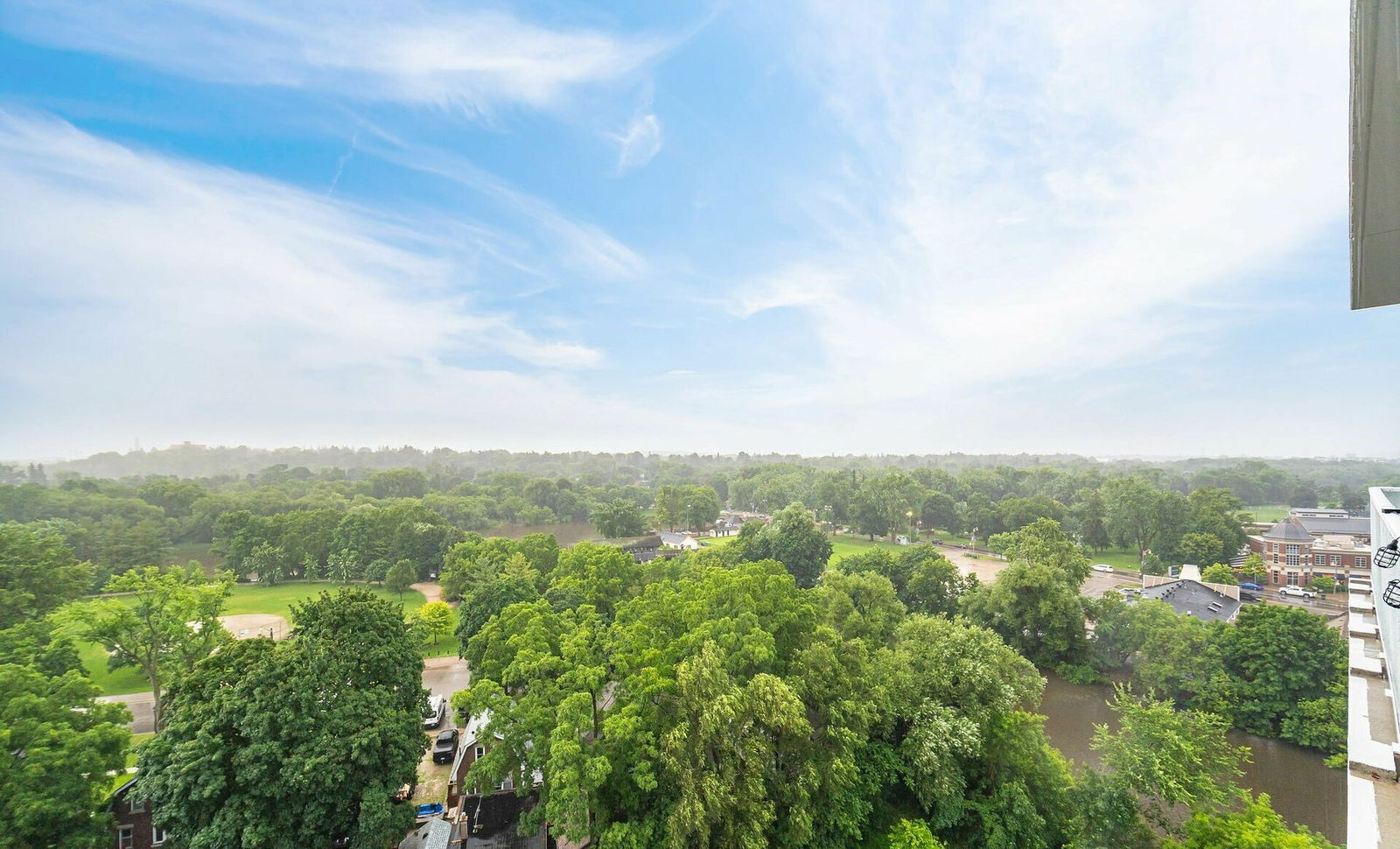 Skyline — Edgewater Condos, Guelph, Toronto