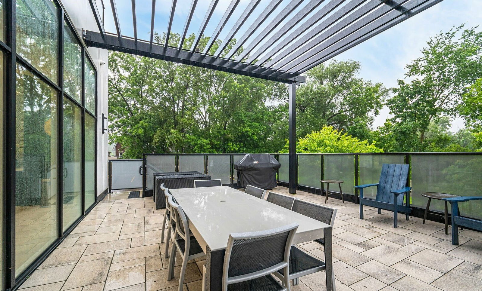 BBQ — Edgewater Condos, Guelph, Toronto