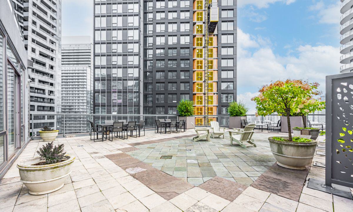 Rooftop Deck — The Century Plaza, Downtown, Toronto