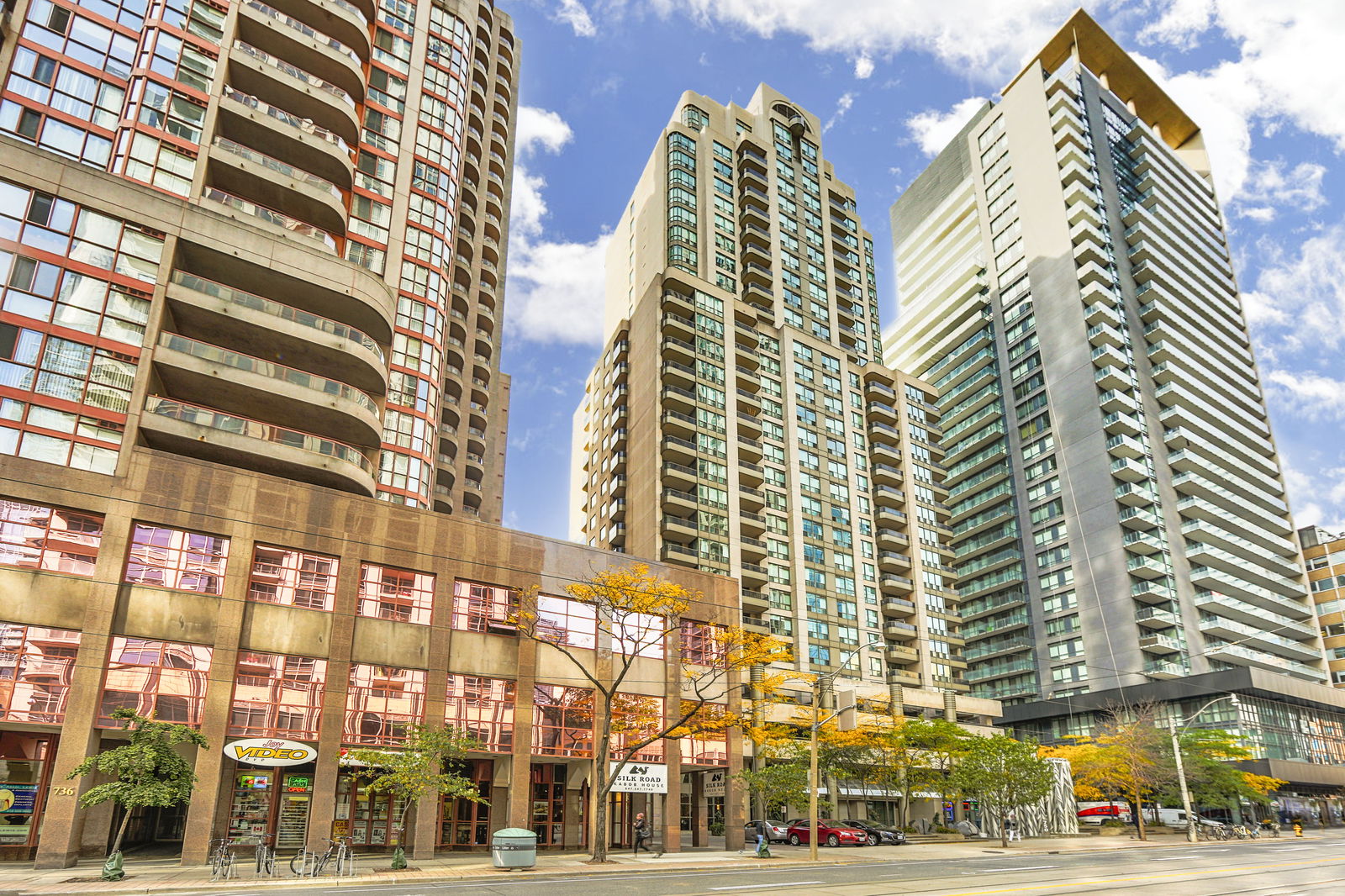 Exterior — The Penrose, Downtown, Toronto