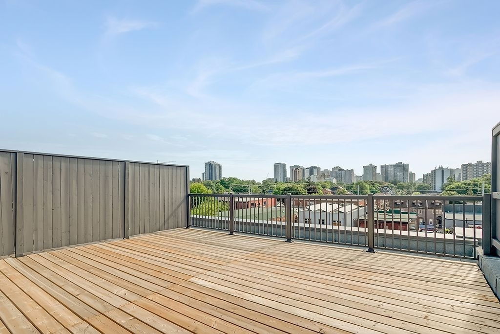 Rooftop Deck — 12 Blanshard Street, Hamilton, Toronto