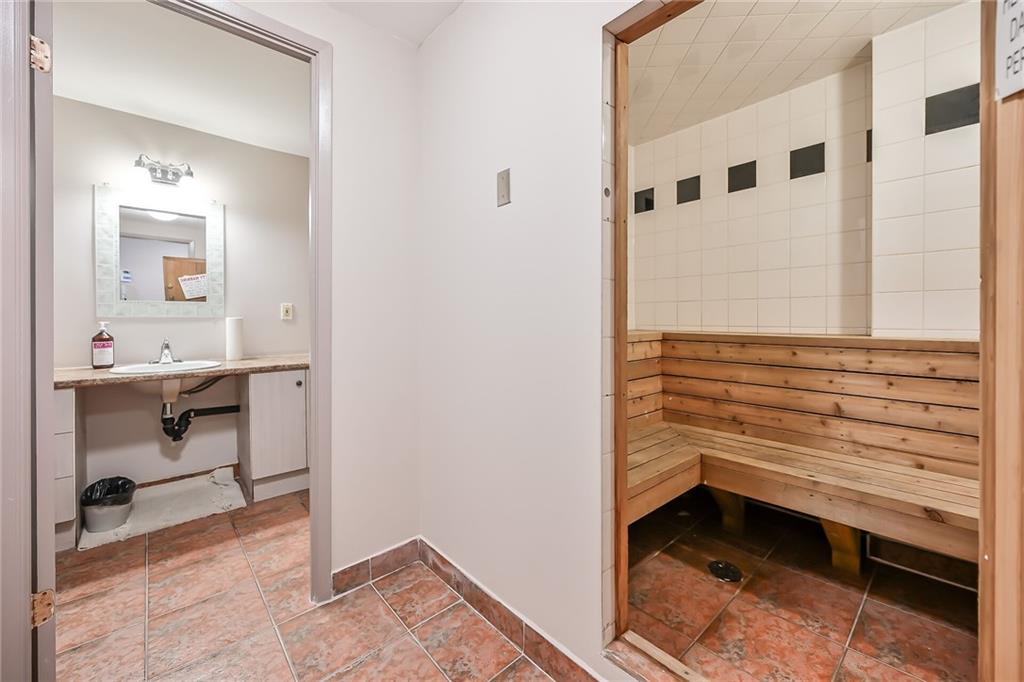 Sauna — The Crofts, Hamilton, Toronto