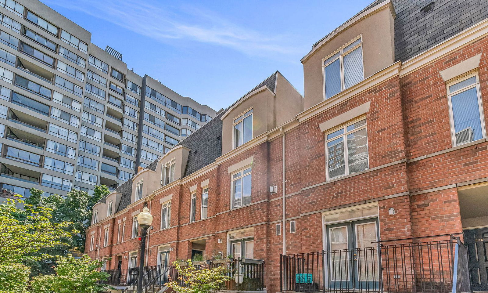 The Central Townhouses, Downtown, Toronto