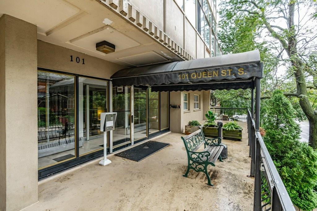 Entrance — Queensvilla Condos, Hamilton, Toronto