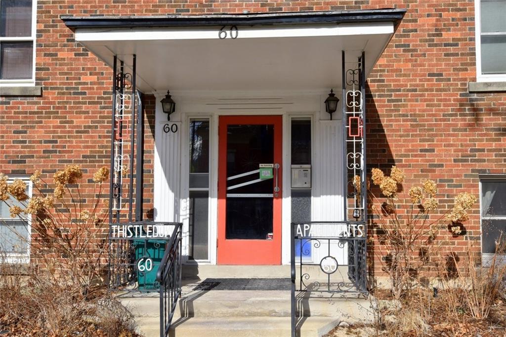 Entrance — Thistledown Apartments, Hamilton, Toronto