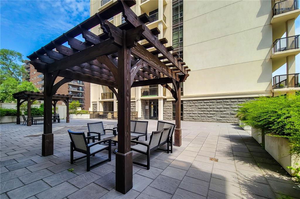 Rooftop Deck — City Square Condos, Hamilton, Toronto