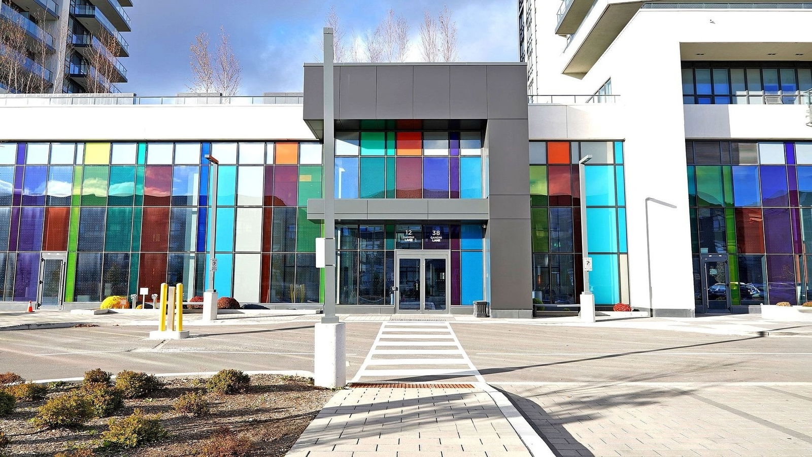 Entrance — Pavilia Towers Condos, Markham, Toronto