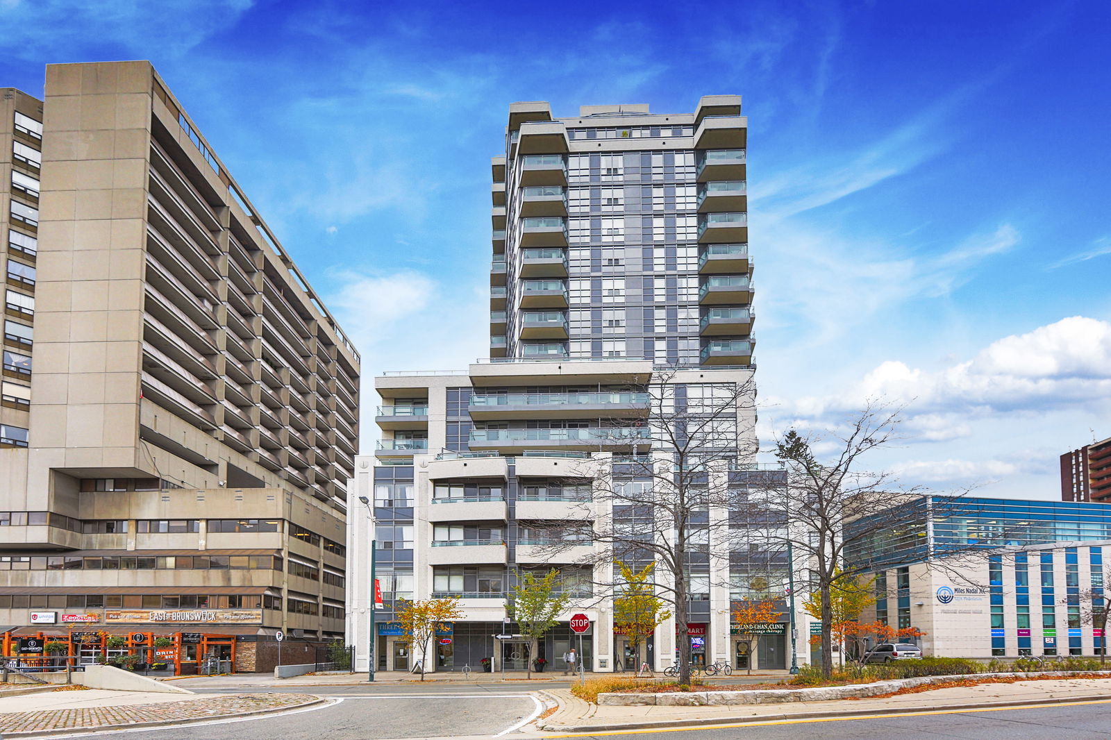 Exterior Facade — Mosaic, Downtown, Toronto