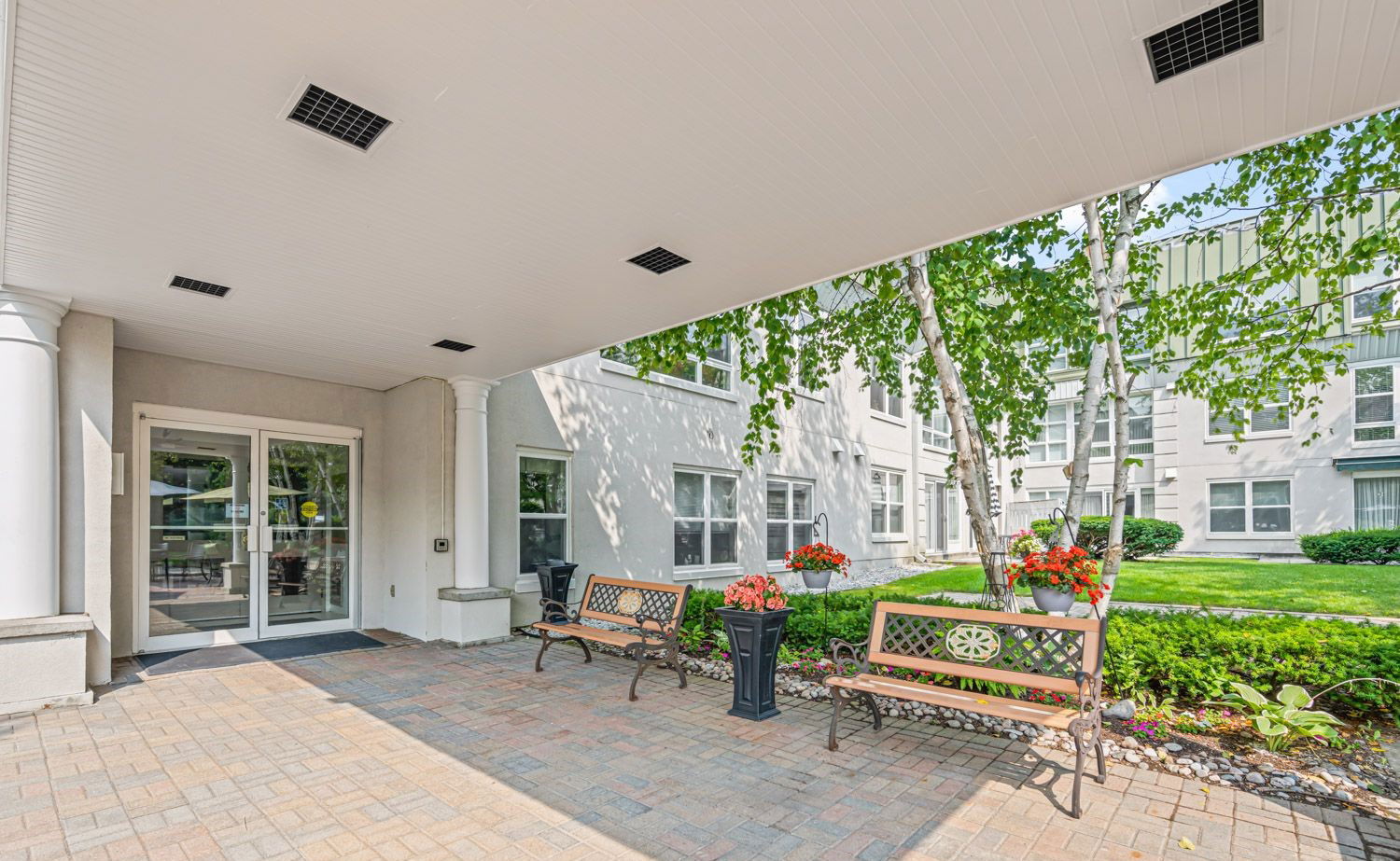 Entrance — Wyndham Gardens Apartments, Markham, Toronto