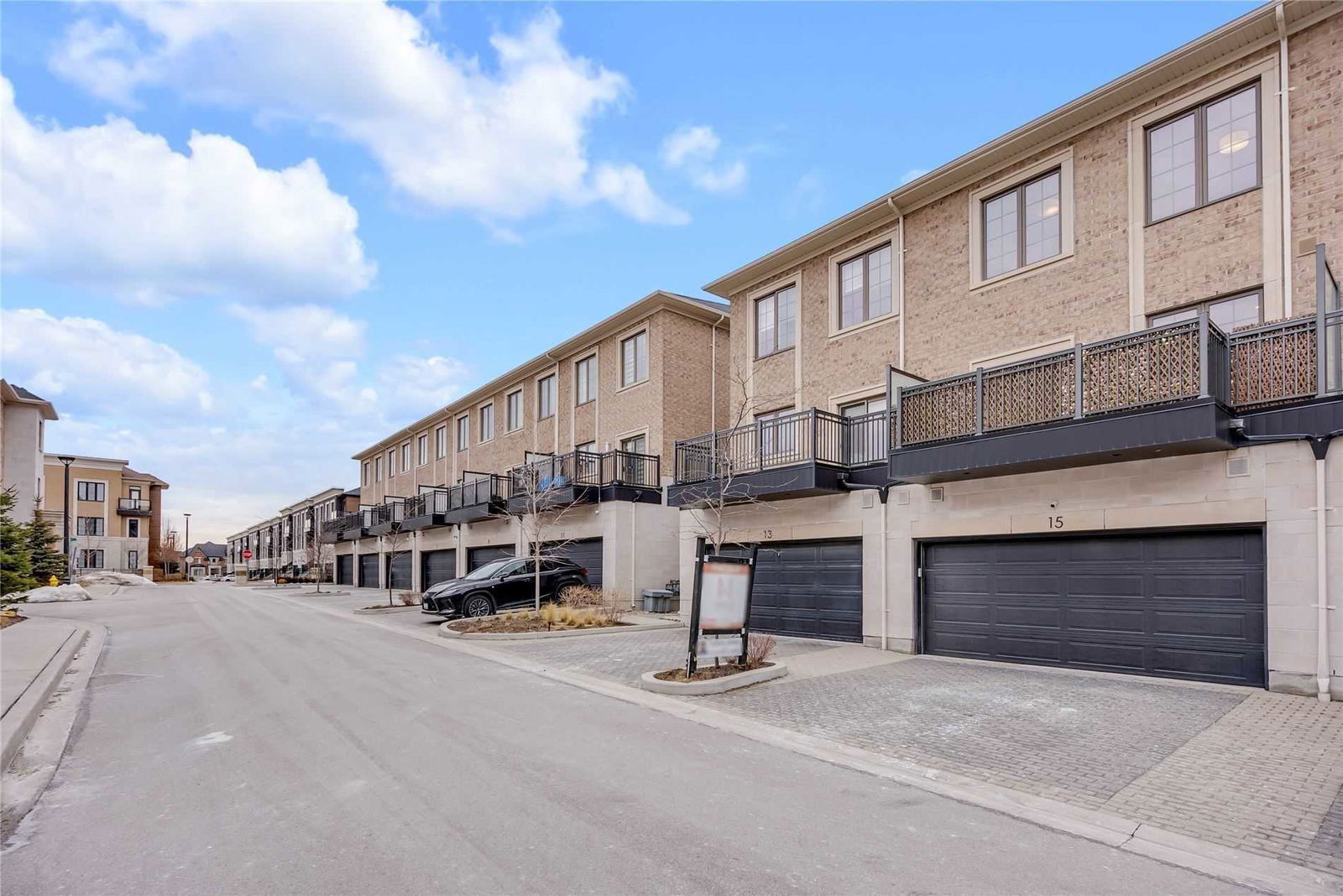 19 Sir Frederick Bantin Way, Markham, Toronto