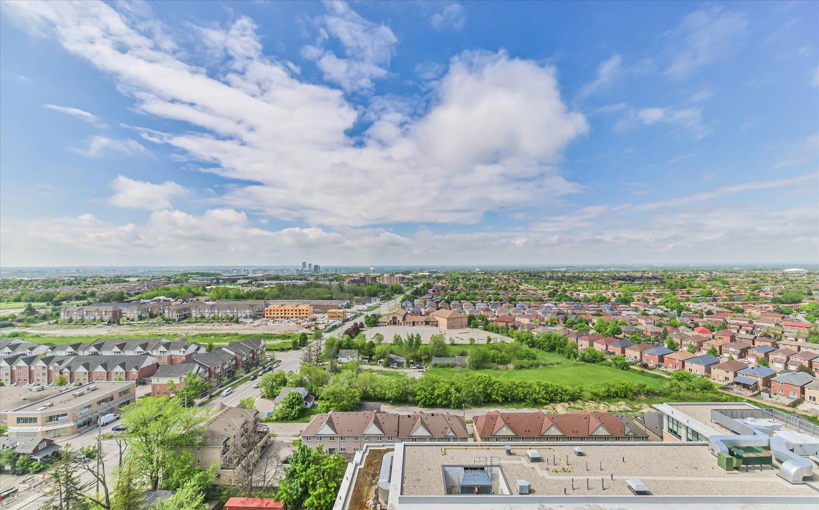 Skyline — Markham Mon Sheong Court, Markham, Toronto