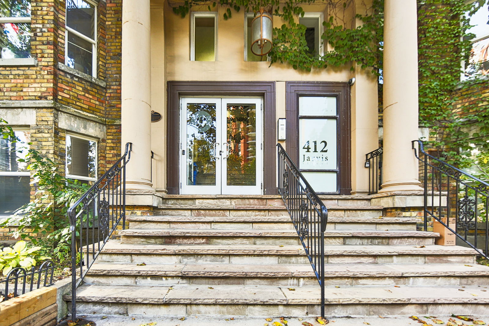 Entrance — Windsor Lofts, Downtown, Toronto