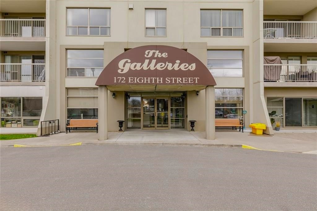 Entrance — The Galleries, Collingwood, Toronto