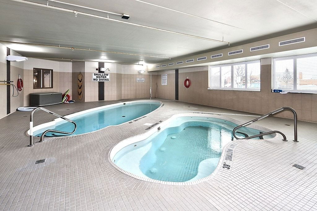 Pool — Raglan Heights, Collingwood, Toronto