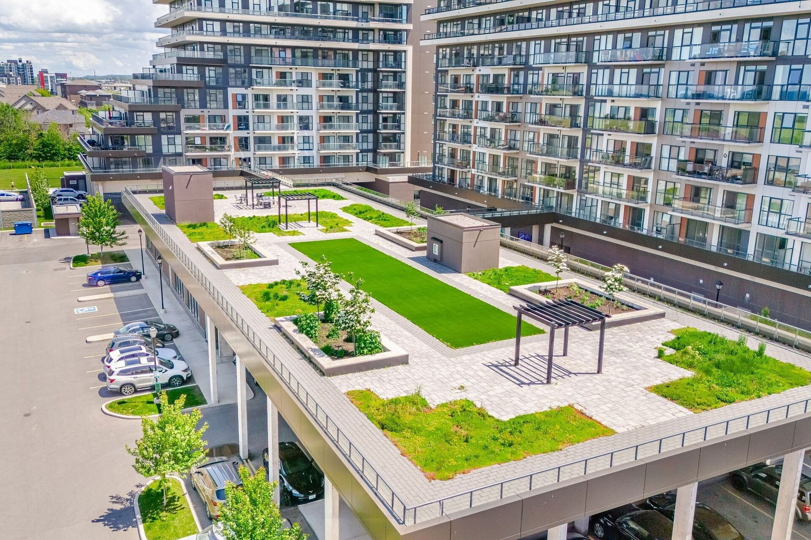 Rooftop Deck — LJM Waterview Condominiums Grimsby, Grimsby, Toronto