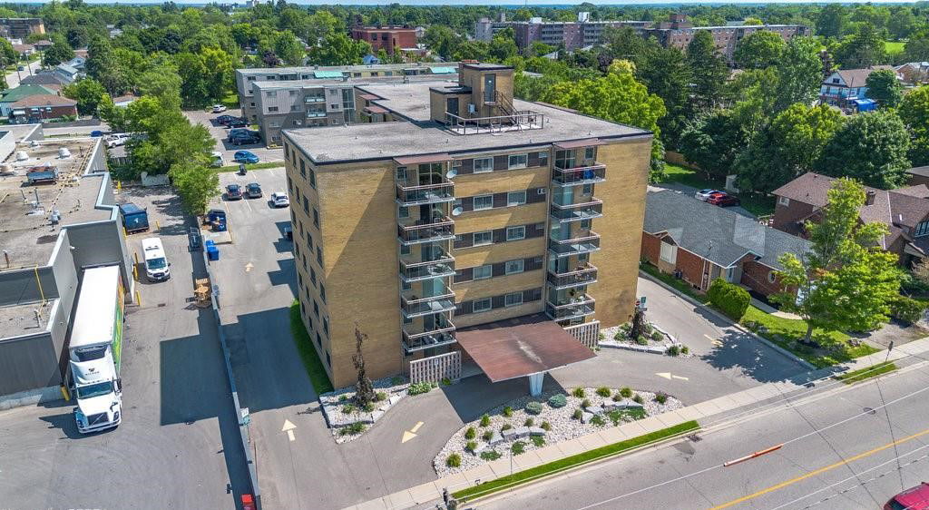 Camelot Towers, Brantford, Toronto