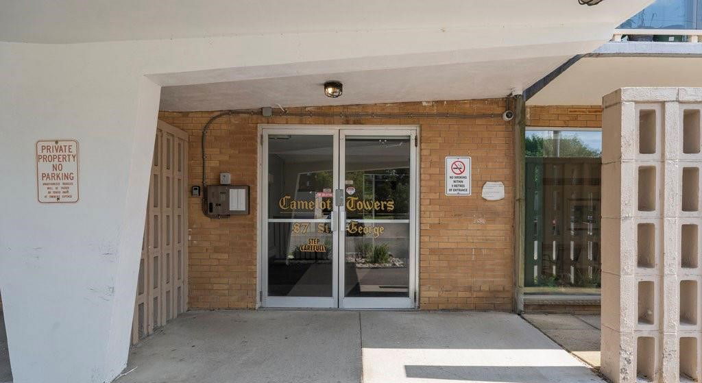 Entrance — Camelot Towers, Brantford, Toronto