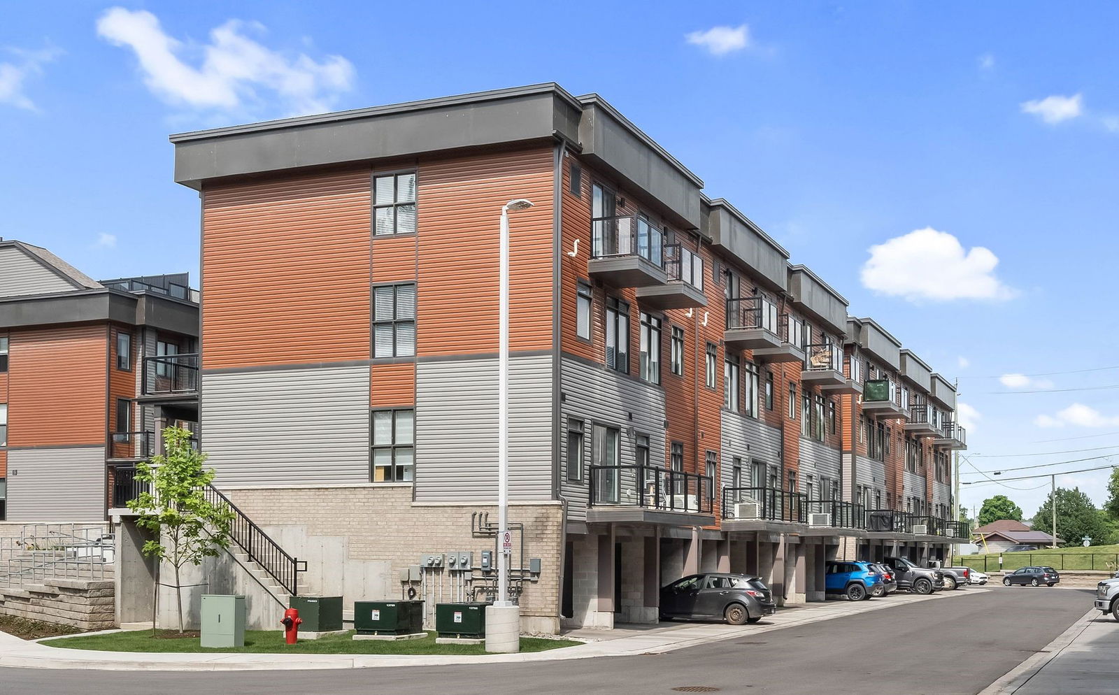 Kayak Urban Townhomes, Brant, Toronto