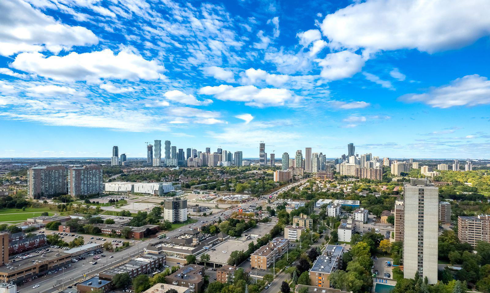 Skyline — Artform Condos, Mississauga, Toronto