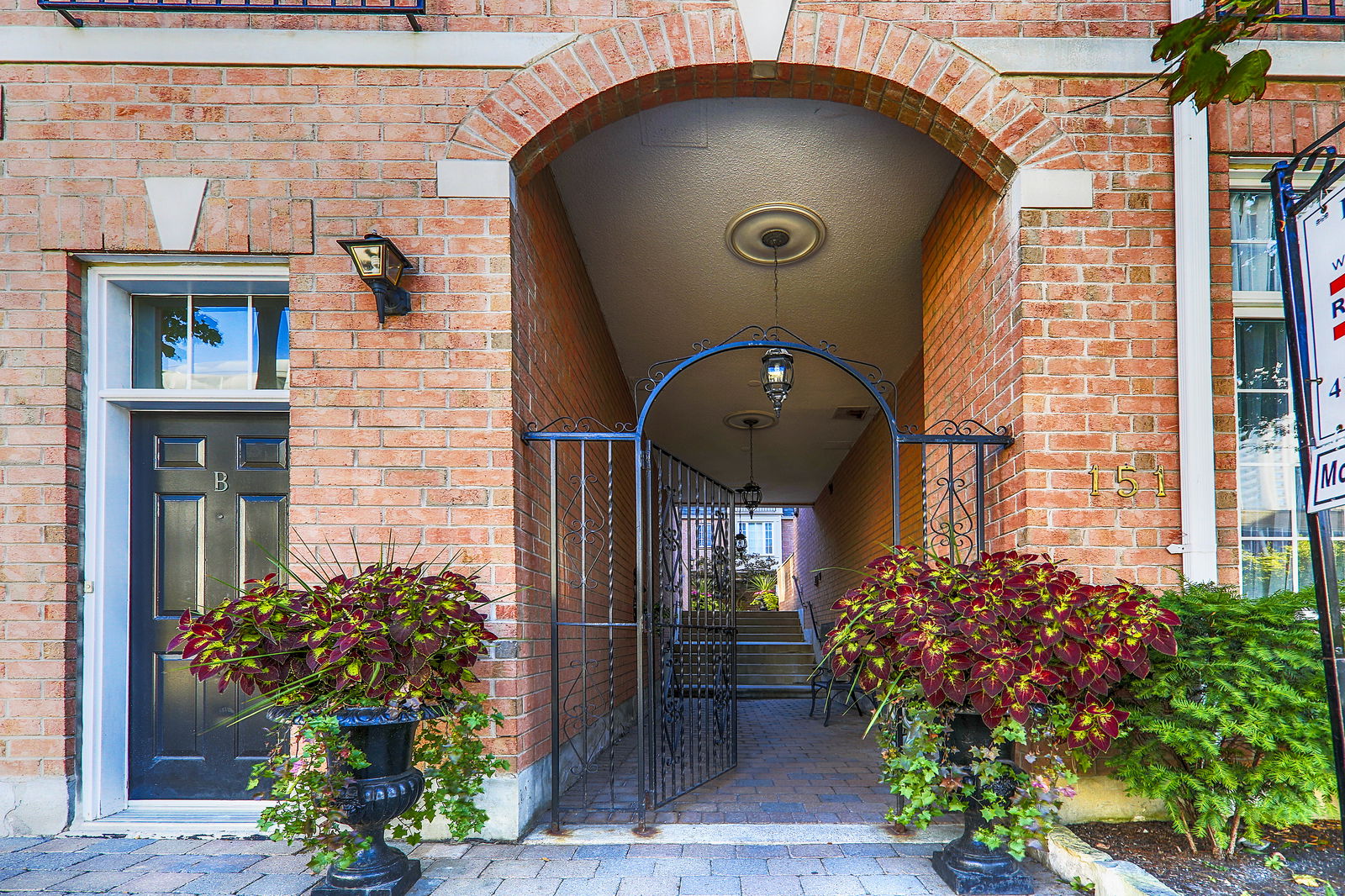 Entrance — Hampton Mews, Midtown, Toronto