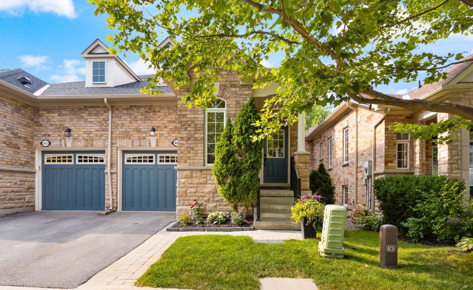 Upper Stonehaven, Newmarket, Toronto