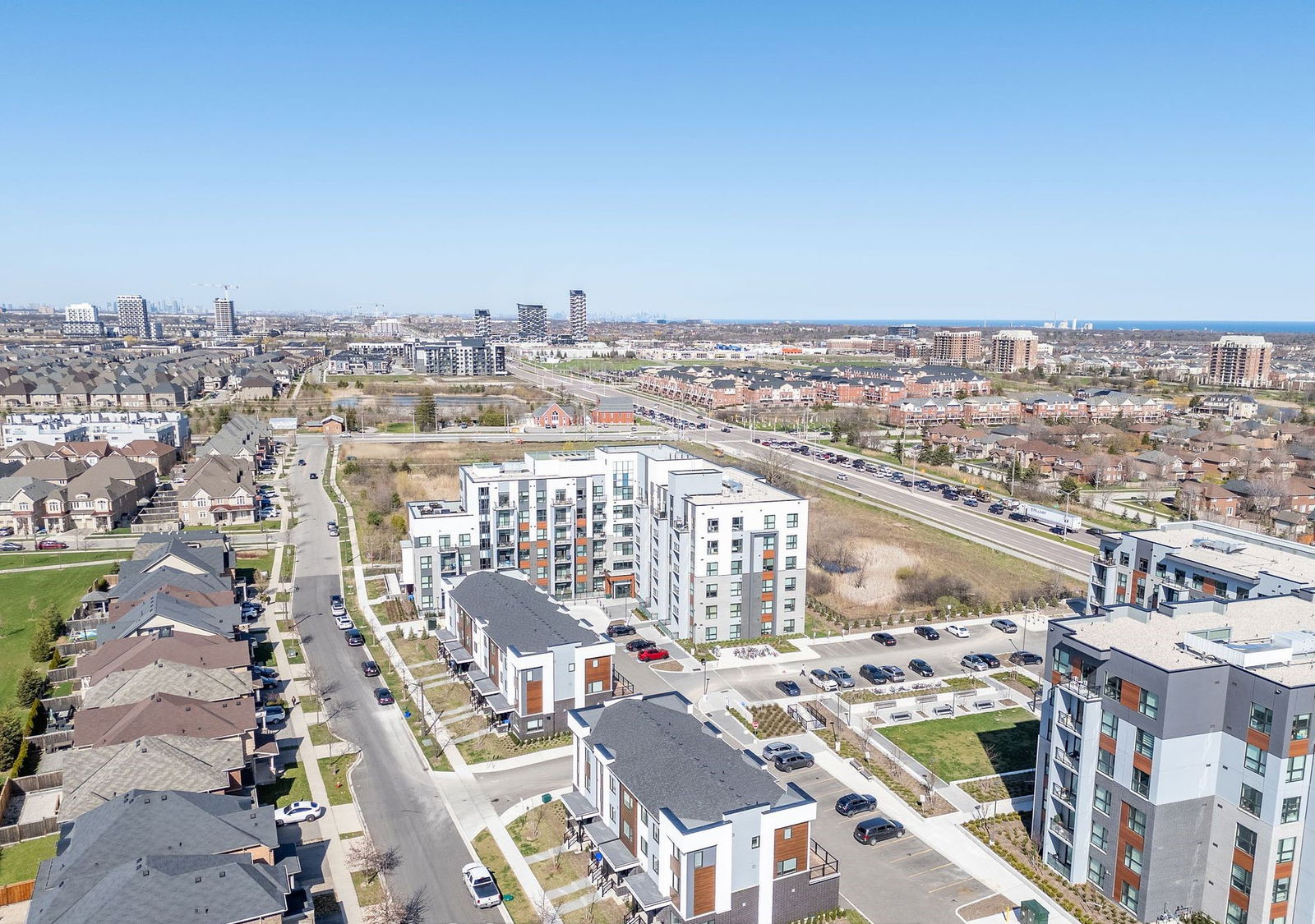 Skyline — 50 Kaitting Trail, Oakville, Toronto