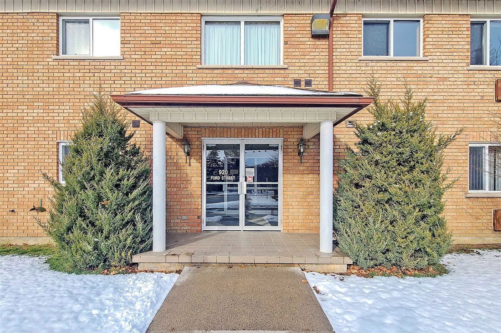 Entrance — Belvista Estates , Peterborough, Toronto